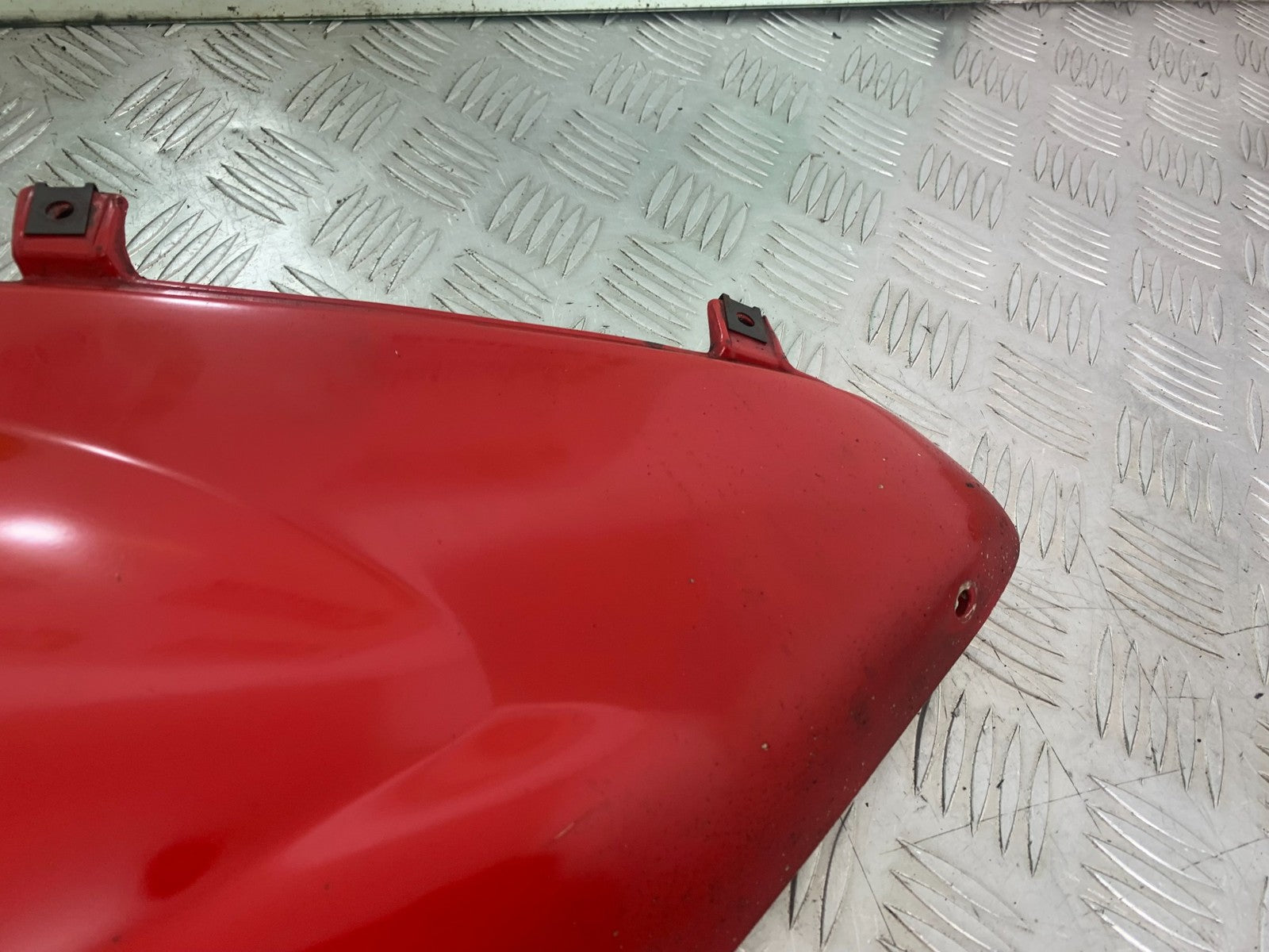 TRIUMPH 955i SPRINT ST RIGHT LOWER FAIRING  1999-2004 (CMB1176)