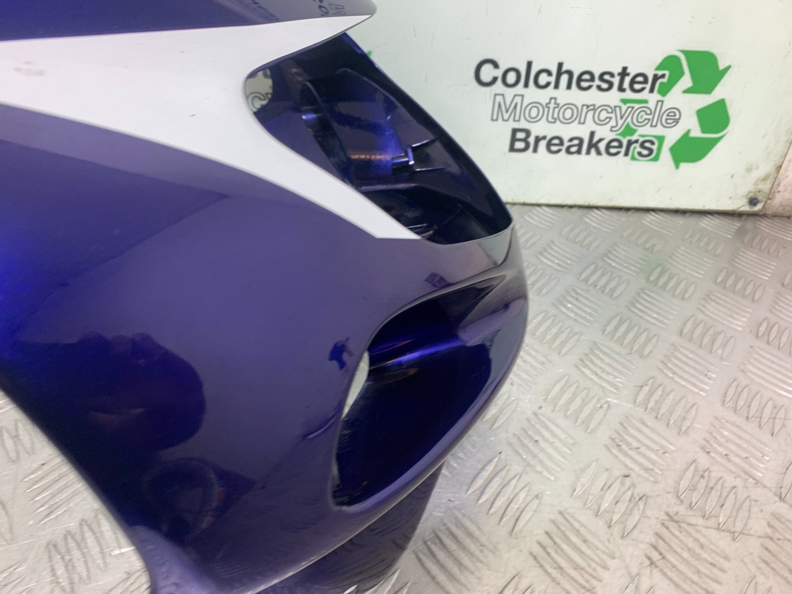 SUZUKI GSXR600 GSXR 600 K1 K2 K3 TOP FAIRING  1999-03 (CMB1284)