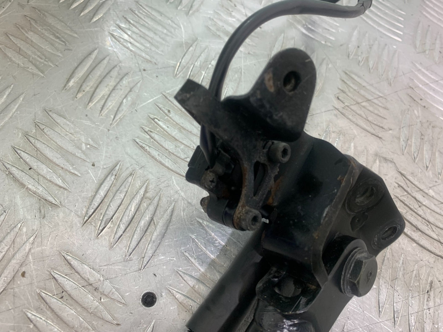 YAMAHA YZF R7 SIDE STAND AND BRACKET YEAR 2022-2025 (CMB1255)