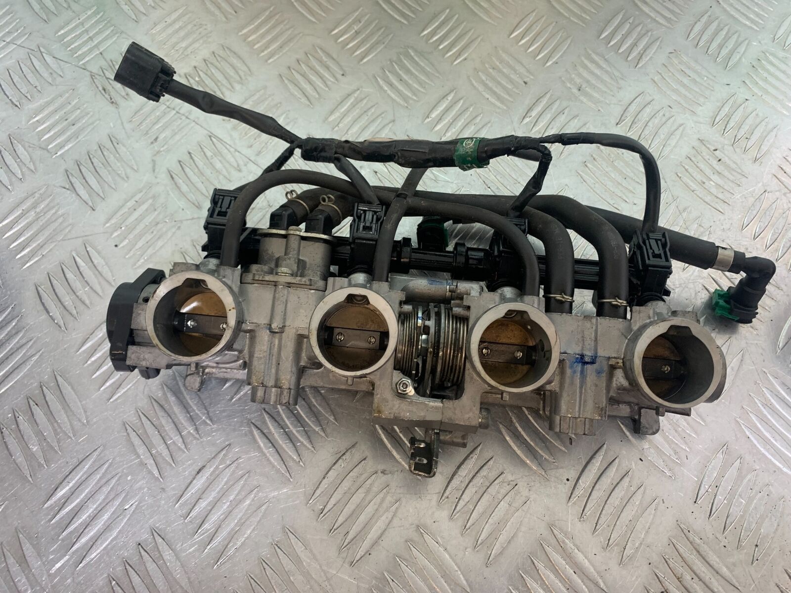 HONDA CBR650 F CBR 650F THROTTLE BODIES  YEAR 2014-17  (CMB1130)