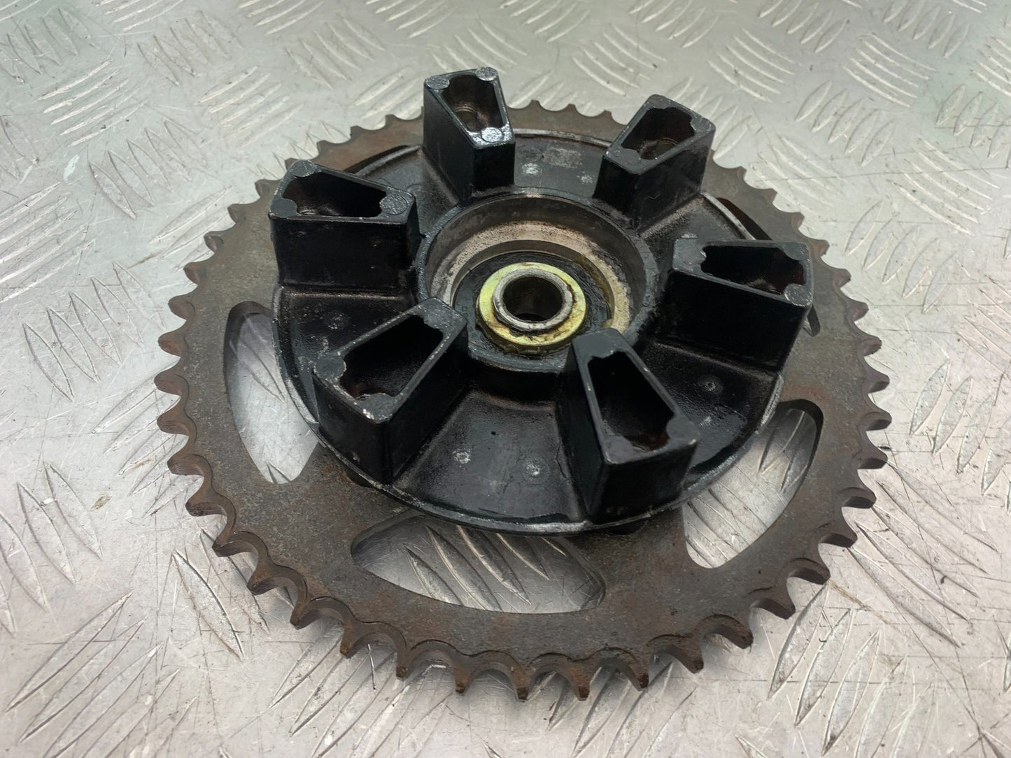 YAMAHA FZS600 FAZER 600 SPROCKET CARRIER   YEAR 1998-2001 (CMB1267)