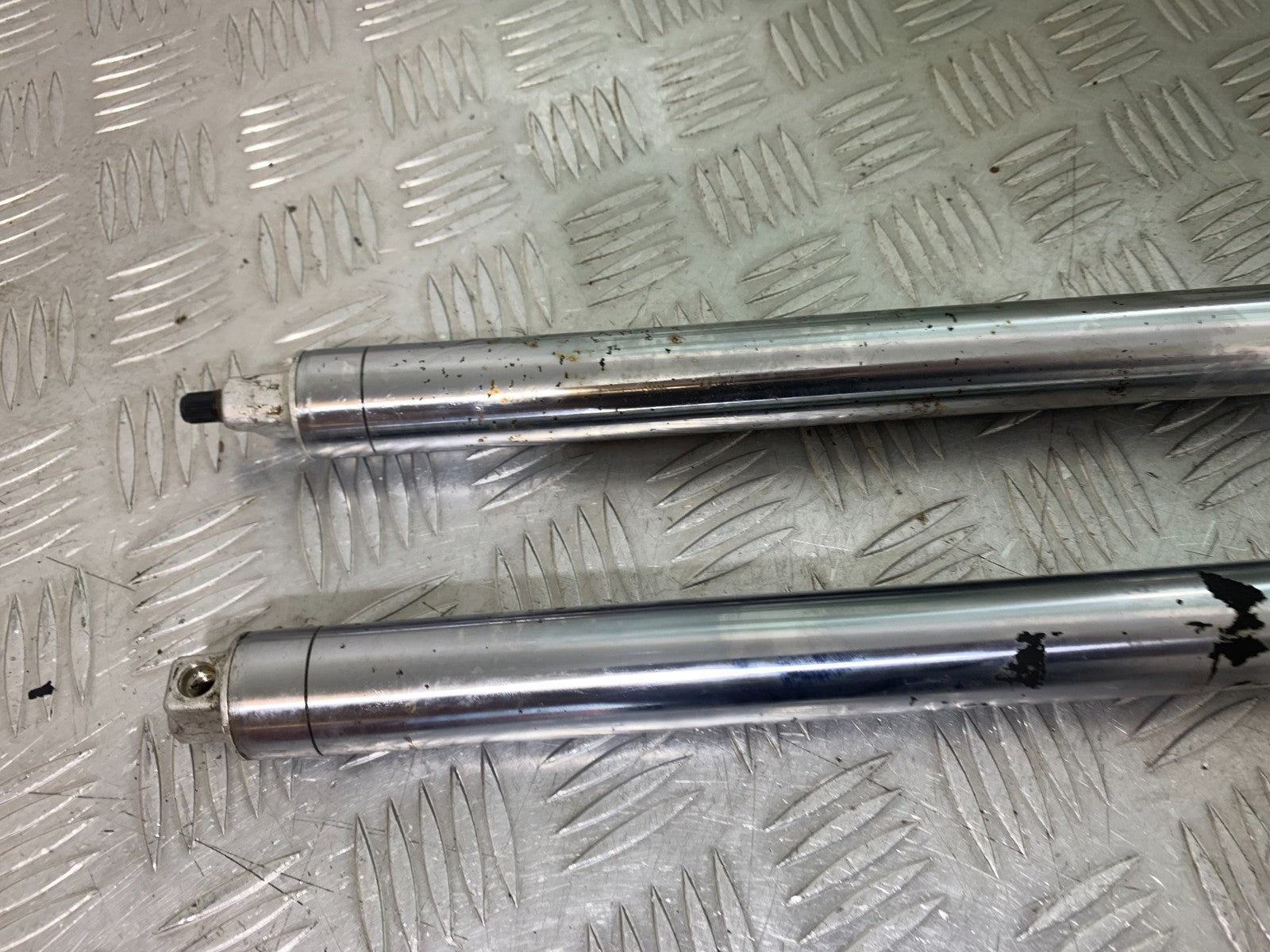 HONDA GL500 GL 500 SILVERWING FORKS YEAR 1981-82  (CMB1168)