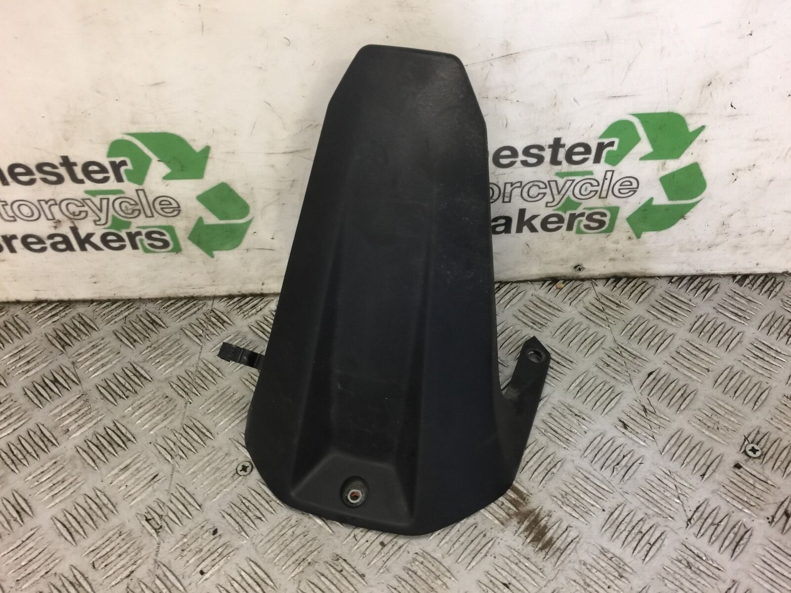 YAMAHA MT 125 MT125 REAR HUGGER YEAR 2014-2019 ABS (STOCK 477)