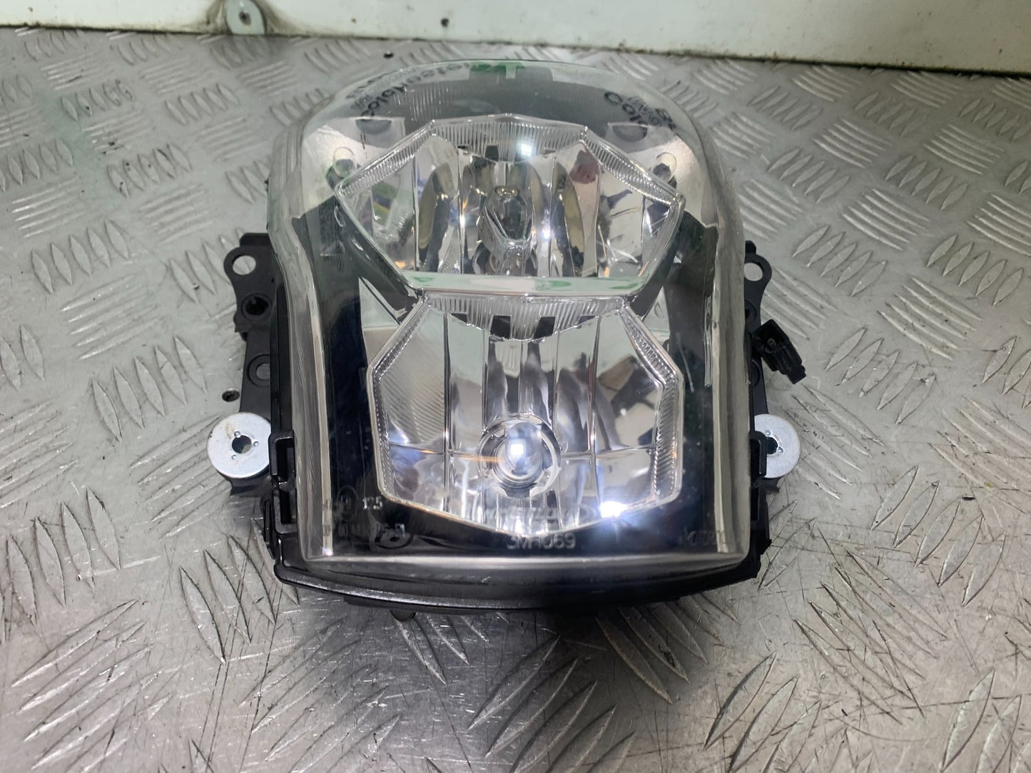 KAWASAKI ER6 N HEADLIGHT  YEAR 2012-2017 (CMB1324)