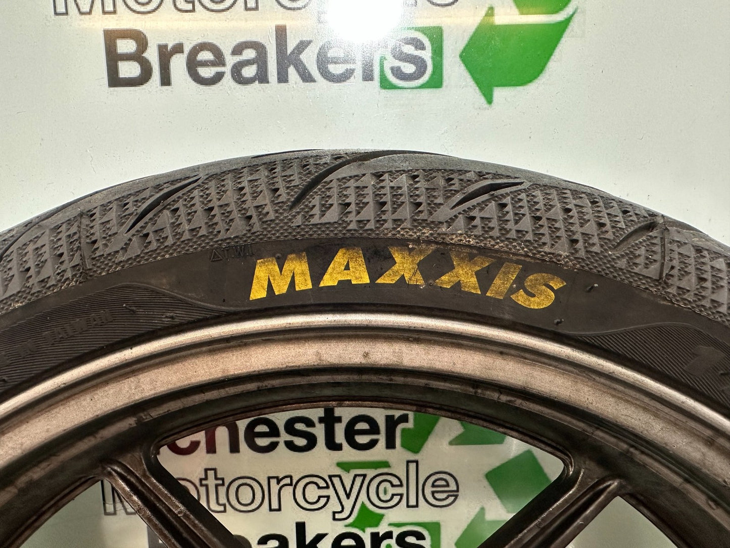 KAWASAKI ER6 F ER6F FRONT WHEEL AND TYRE YEAR 2005-2008 (CMB1178)