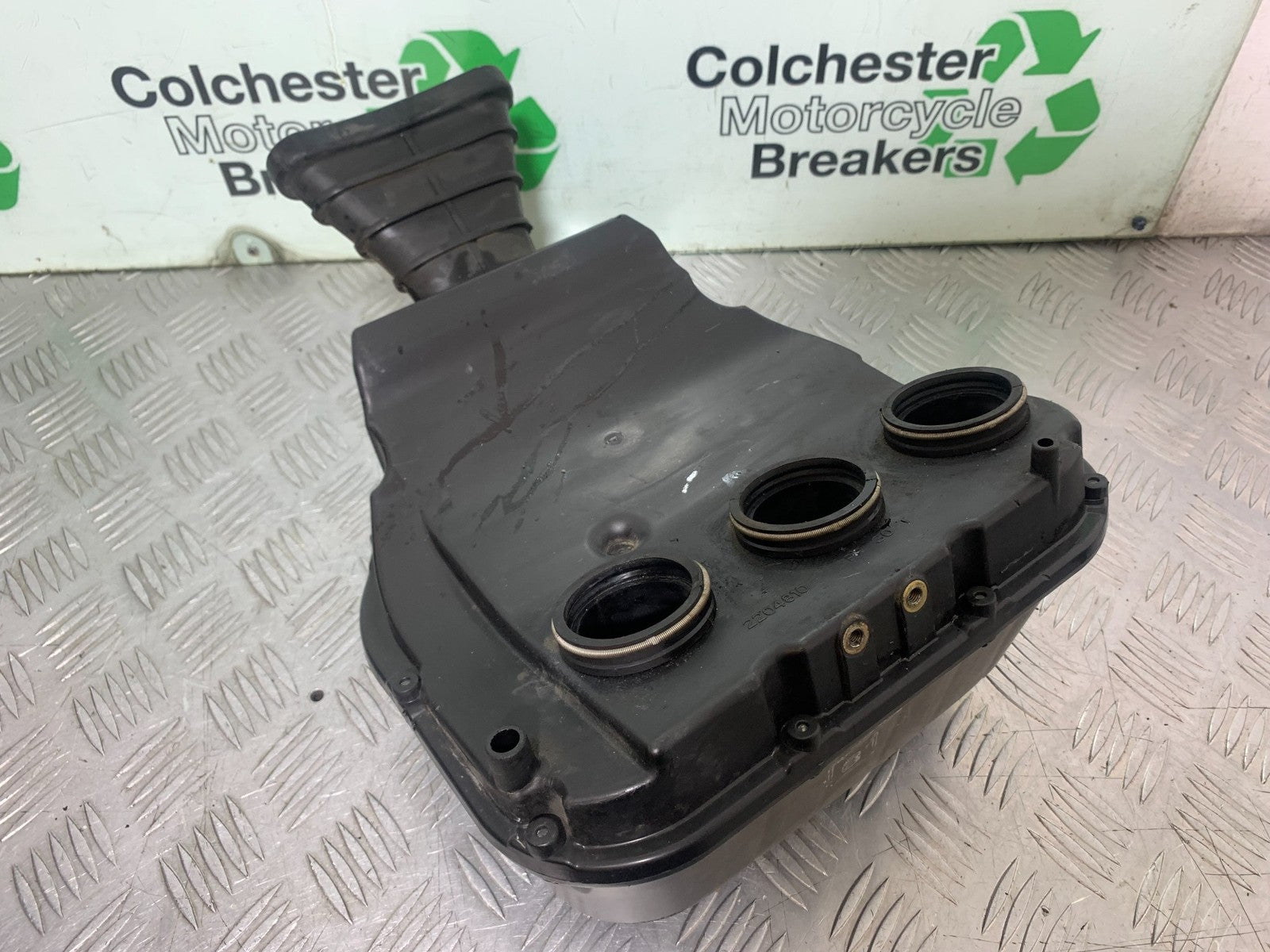TRIUMPH 1050 SPRINT ST AIRBOX  YEAR 2004-2007 (CMB1197)