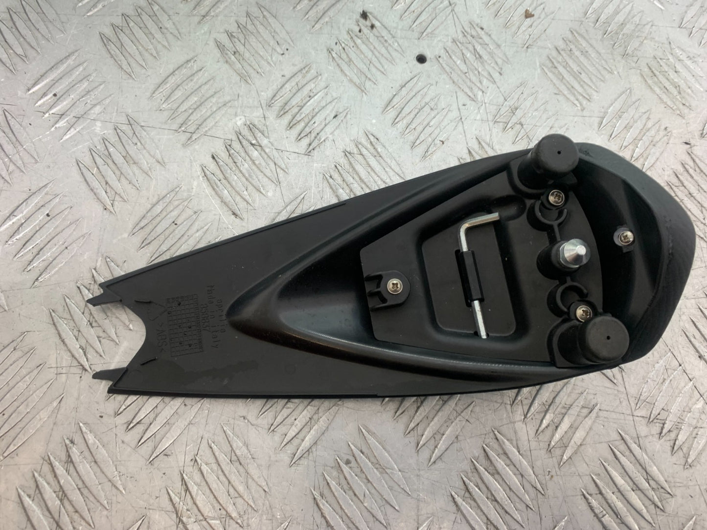 APRILIA TUONO 1000 V4R REAR SEAT COWL  YEAR 2011-13  (CMB1331)