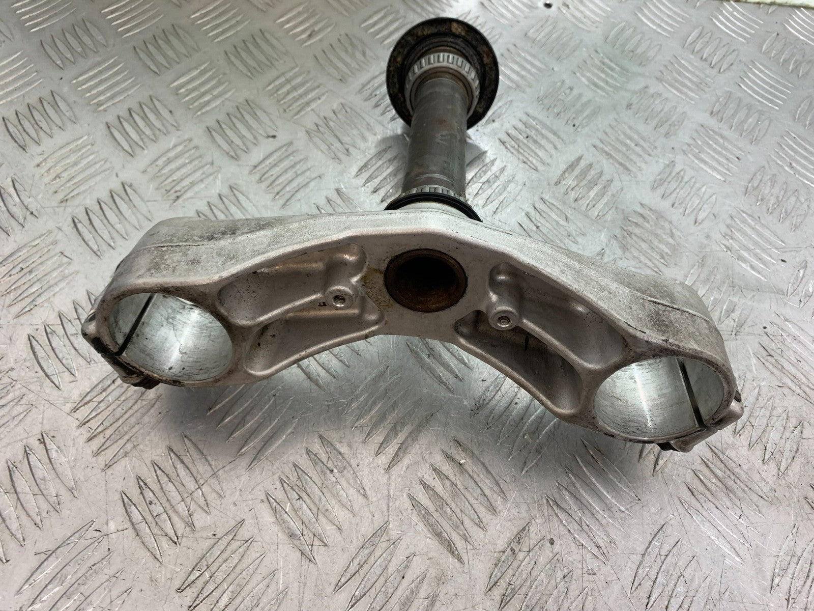 KAWASAKI GTR1400 GTR 1400 BOTTOM YOKE YEAR 2007-2009 (CMB1306)