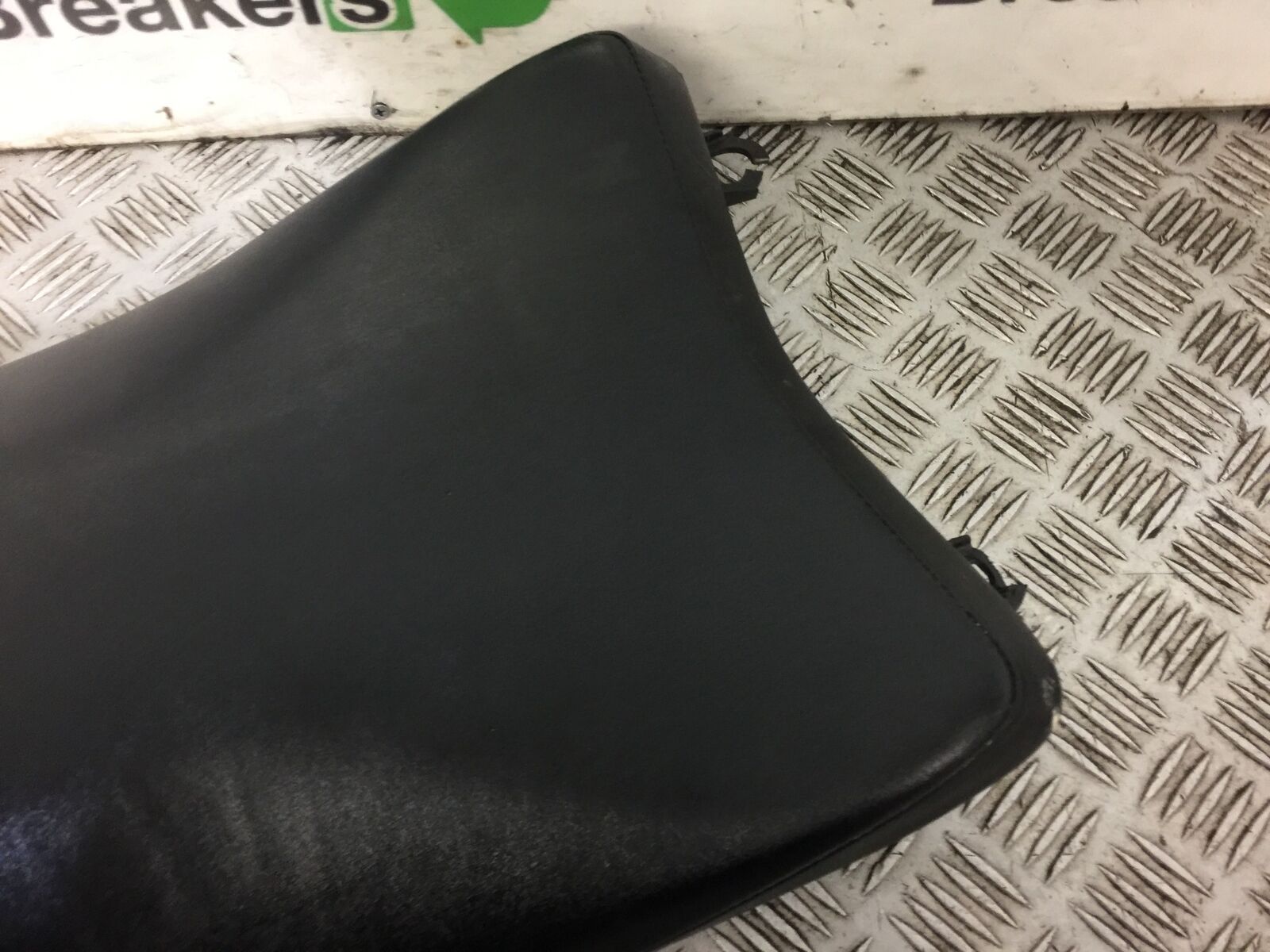 HONDA CBR125 CBR 125 FRONT SEAT  YEAR 2011-2017 (STOCK 501)
