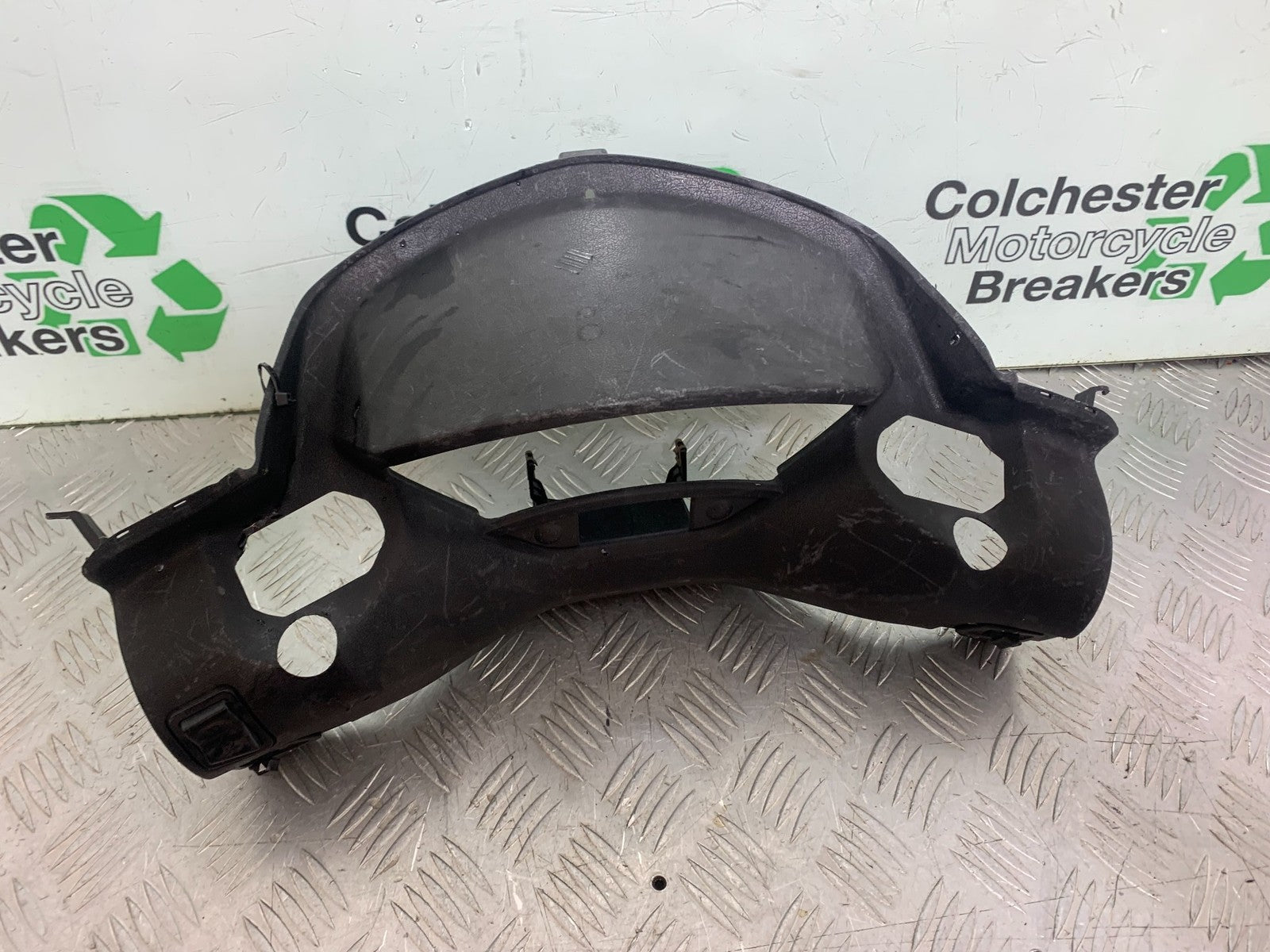 YAMAHA XMAX 250 XMAX 250 CLOCKS SURROUND  YEAR 2006-09 (CMB1201)
