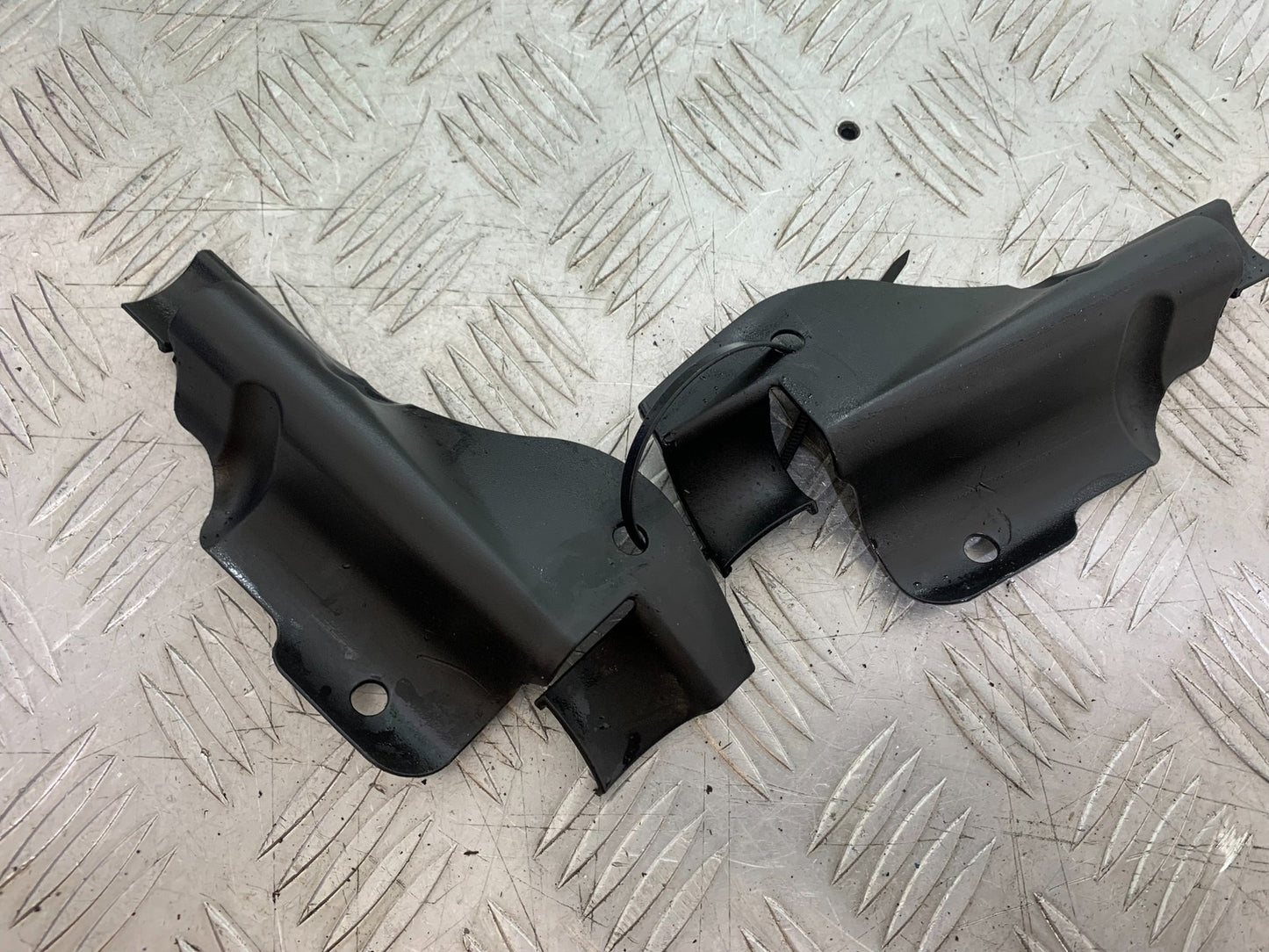 TRIUMPH SPEED TRIPLE R 1050 INFILL PANELS   2009 (CMB1183)