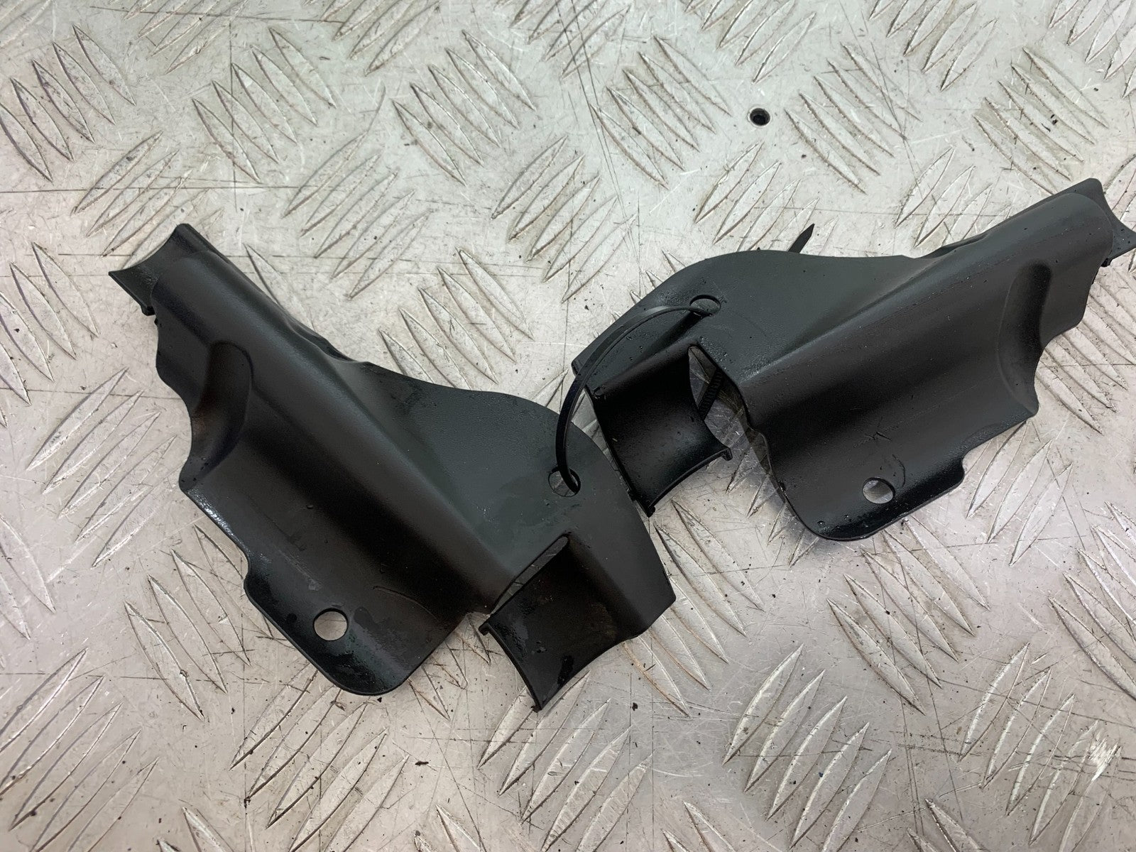 TRIUMPH SPEED TRIPLE R 1050 INFILL PANELS   2009 (CMB1183)