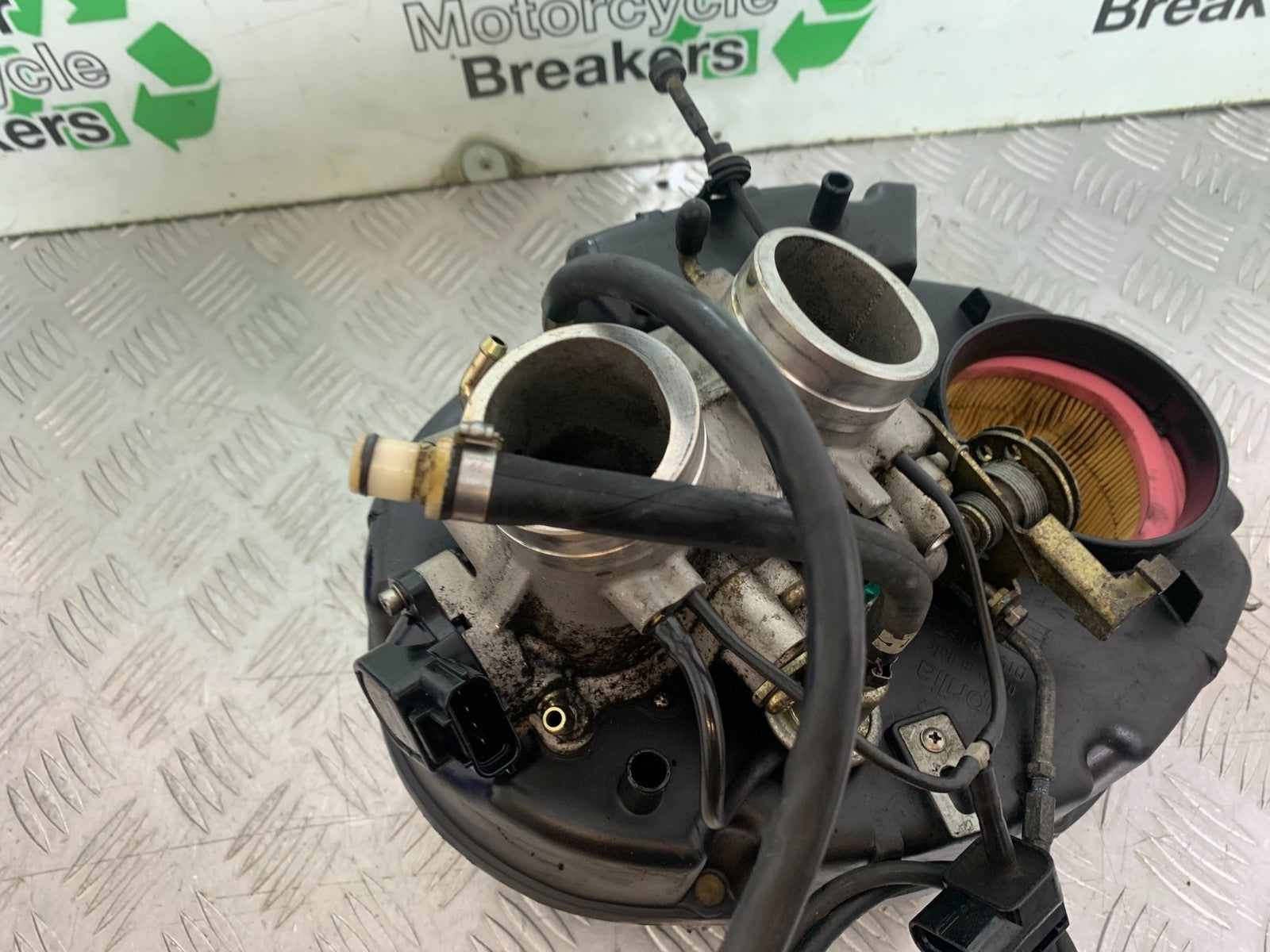 APRILIA RSV1000 RSV 1000 MILLE THROTTLE BODIES   1998- 2003 (CMB1184)