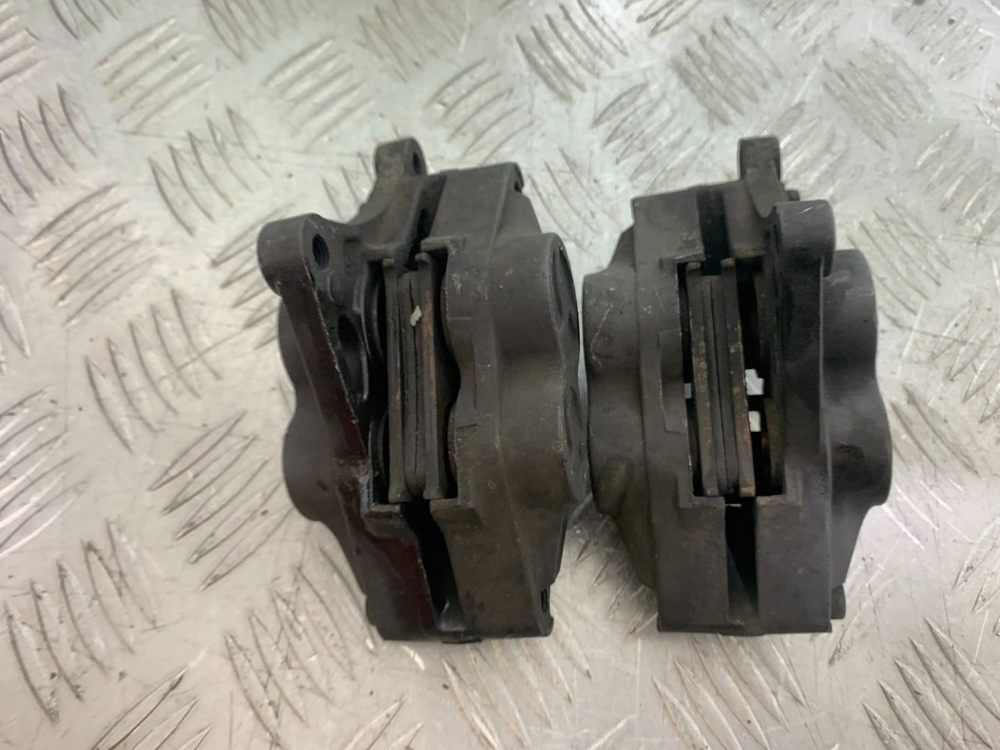 TRIUMPH 1050 SPRINT ST FRONT BRAKE CALIPERS  2003-2011 (CMB1285)