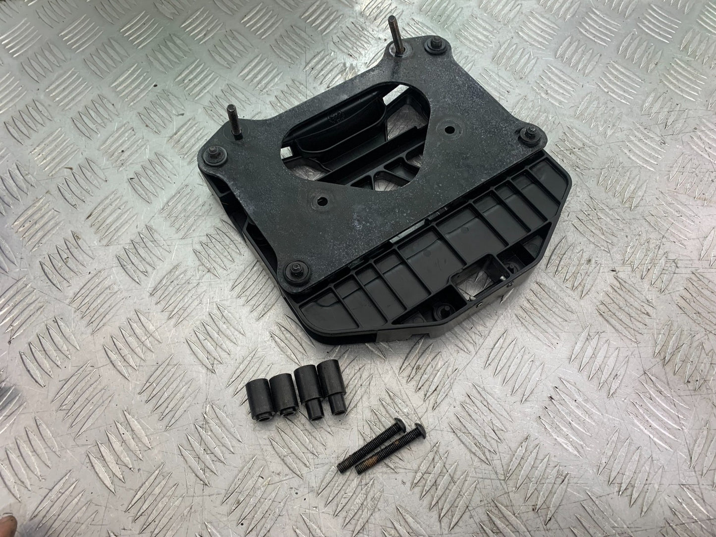 HONDA NT 700 V DEAUVILLE RACK AND PLATE  YEAR 2006-2010 (CMB1298)