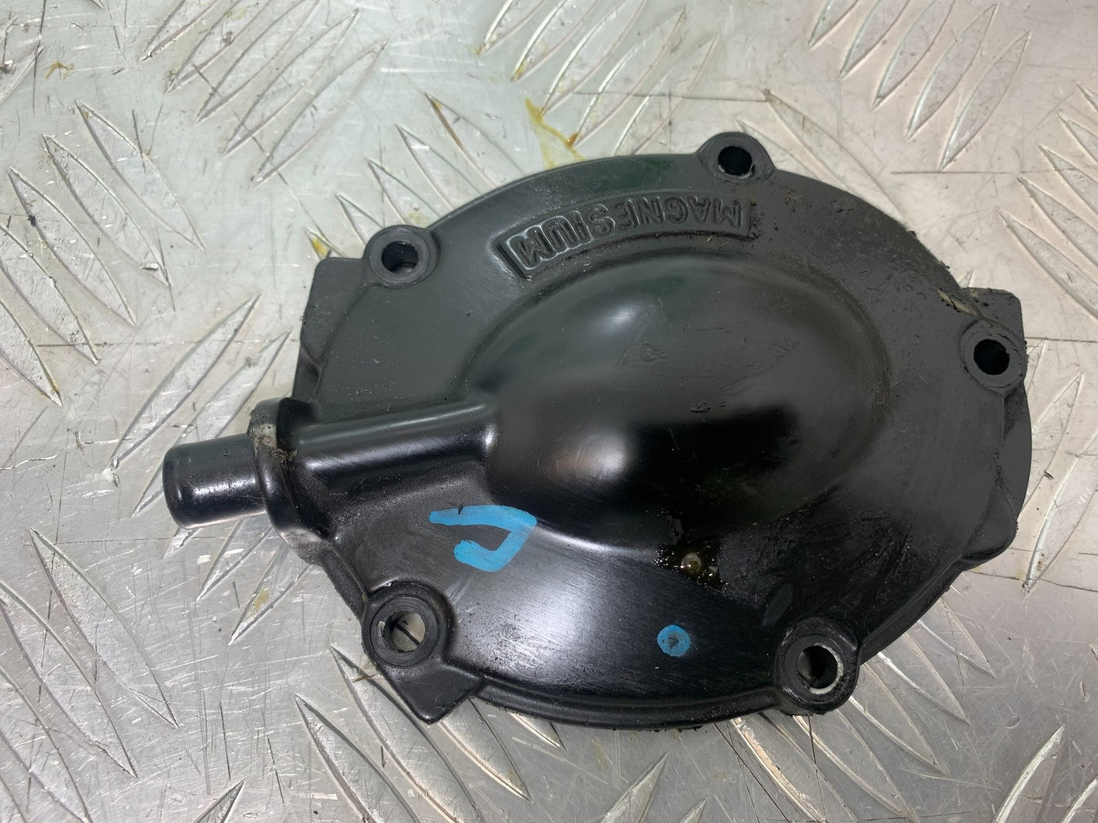 TRIUMPH 955I SPRINT RS ENGINE COVER  YEAR 1999-04