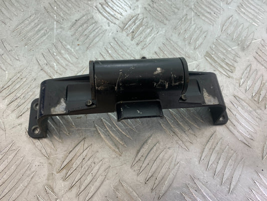 YAMAHA YZF R1 PETROL TANK BRACKET    YEAR 2004-2006 (CMB1155)