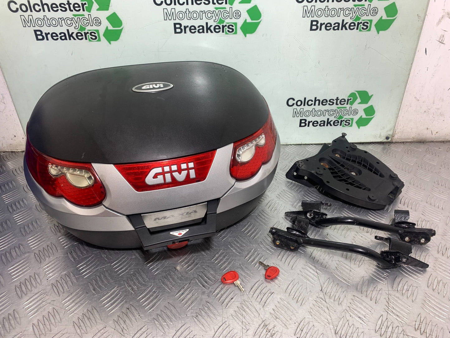 BMW K1300 S K 1300 S GIVI TOP BOX AND RACK  YEAR 2009-16 (CMB1216)