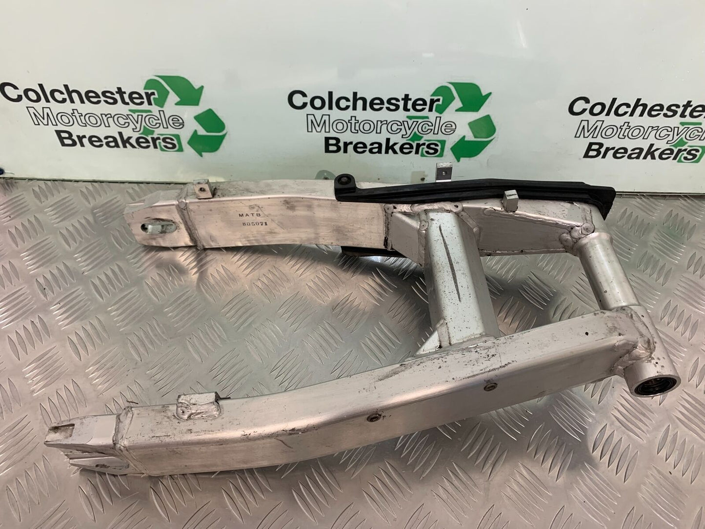 HONDA CBR1100 BLACKBIRD SWINGARM   YEAR 1996-1998 (STOCK 936)