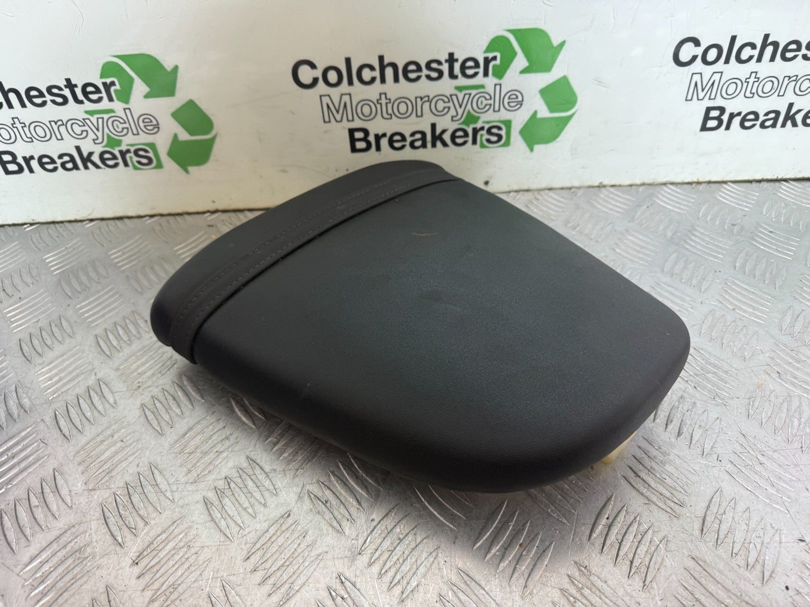 SUZUKI GSXR600 GSXR750 GSXR 600 750 SRAD REAR SEAT YEAR 1997-2000