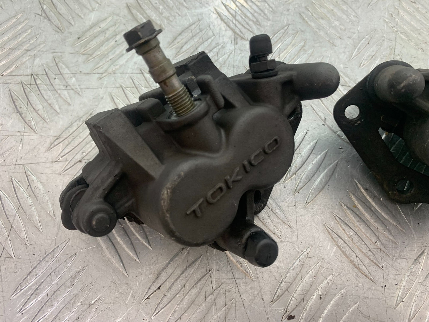 KAWASAKI Z750 Z 750 FRONT BRAKE CALIPERS YEAR 2004-2006  (CMB1234)