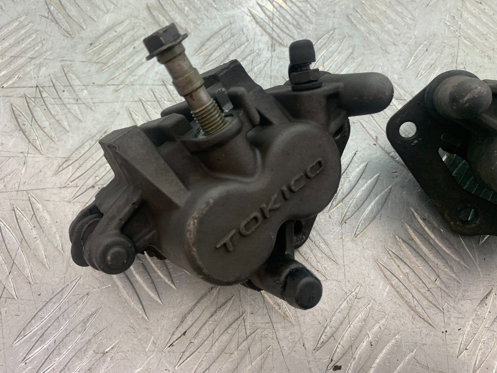 KAWASAKI Z750 Z 750 FRONT BRAKE CALIPERS YEAR 2004-2006  (CMB1234)