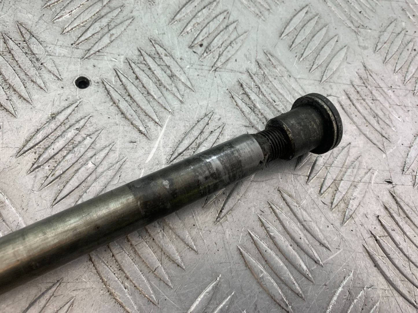 KAWASAKI Z1000 SX REAR WHEEL SPINDLE  YEAR 2014-16 (CMB1264)