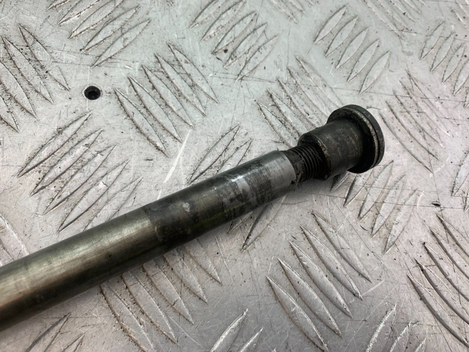 KAWASAKI Z1000 SX REAR WHEEL SPINDLE  YEAR 2014-16 (CMB1264)