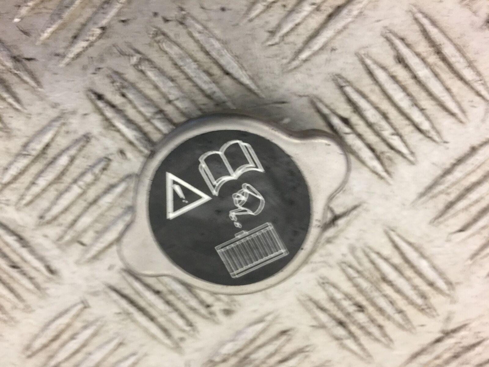 TRIUMPH TIGER 800 XCX RADIATOR CAP  2018-2021 (STOCK 548)