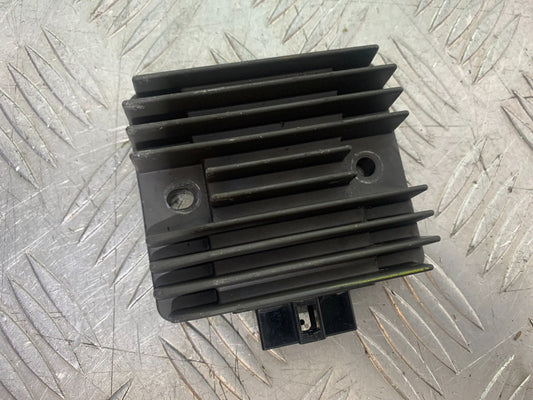 YAMAHA XJ6 XJ6-S REGULATOR   YEAR 2009-2015  (CMB1212)