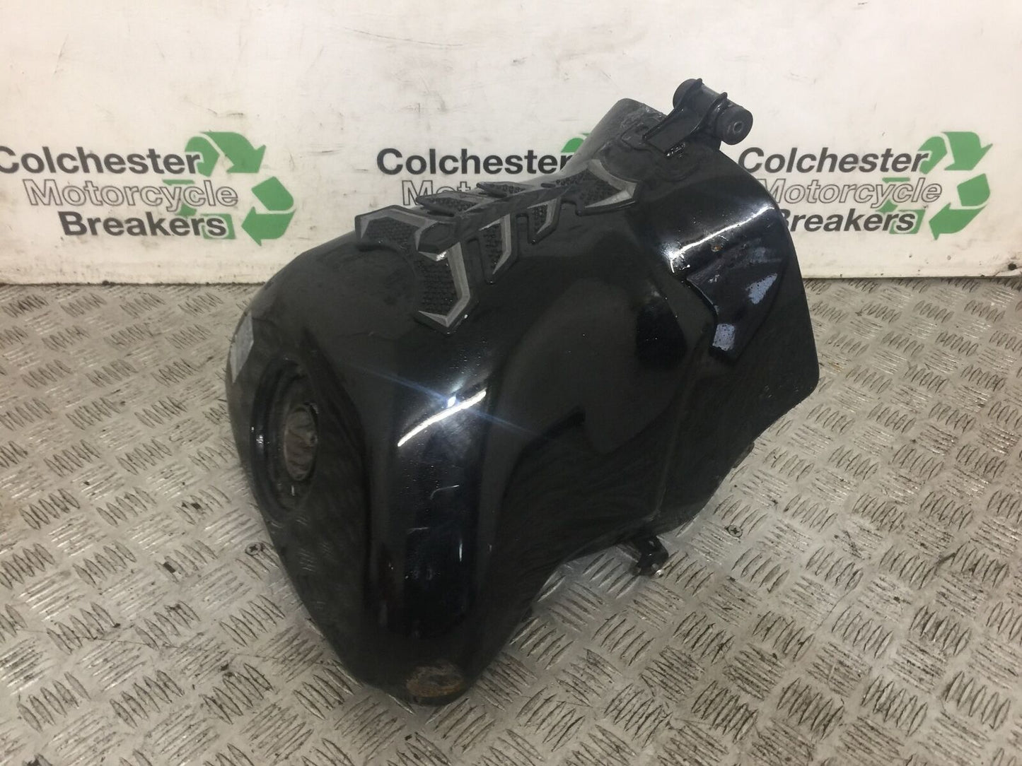 KAWASAKI ZX6R ZX6 R C1H PETROL TANK  YEAR 2005 2006 (STOCK 774)
