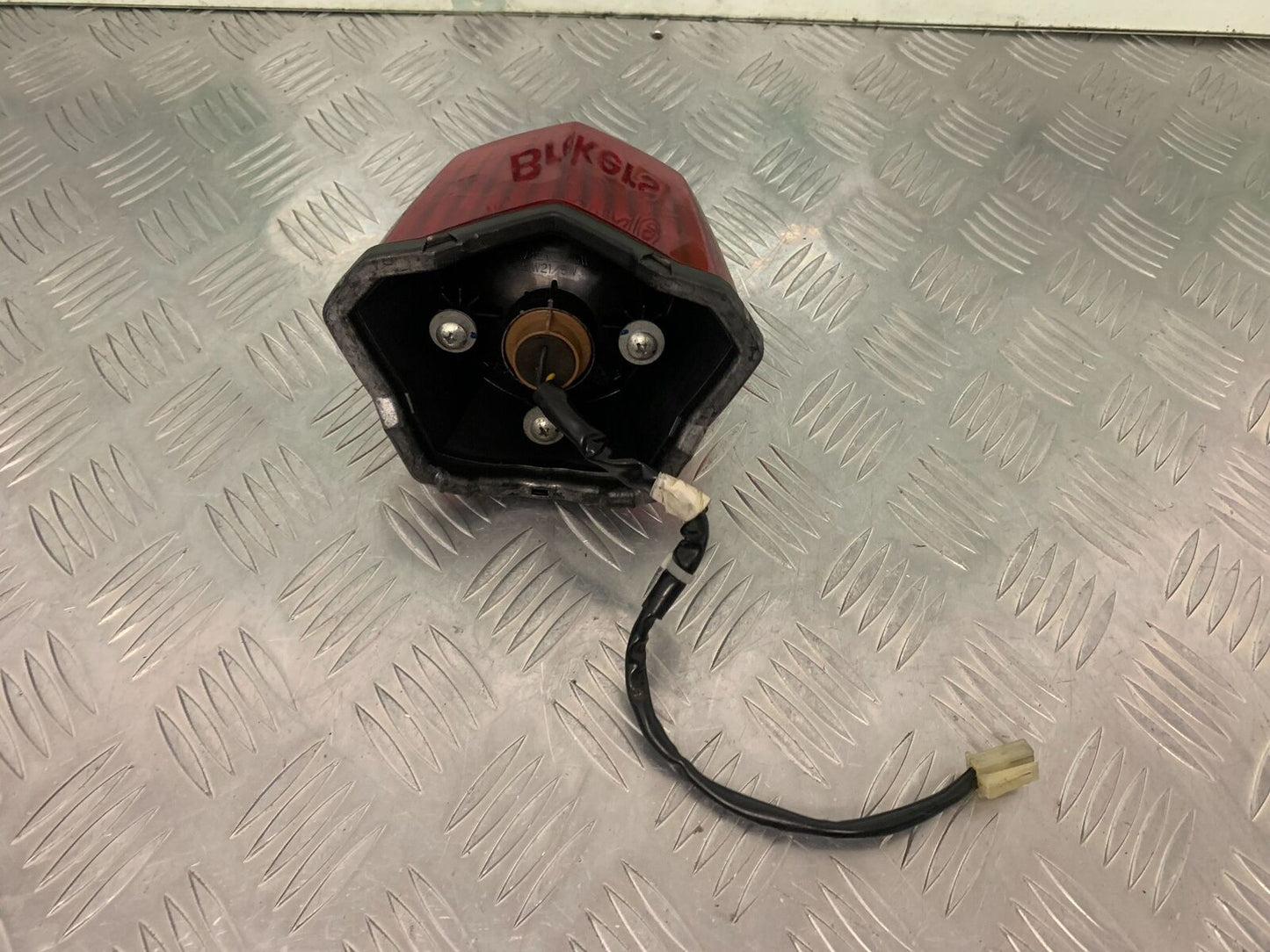 YAMAHA XJ6 XJ6-S REAR LIGHT YEAR 2009-2015 (STOCK 991)
