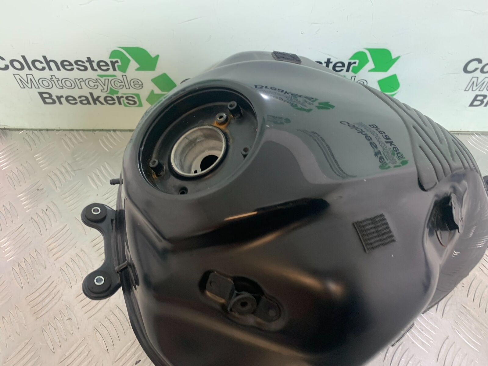 KAWASAKI Z800 Z 800 PETROL TANK   YEAR 2013-2017 (CMB1059)