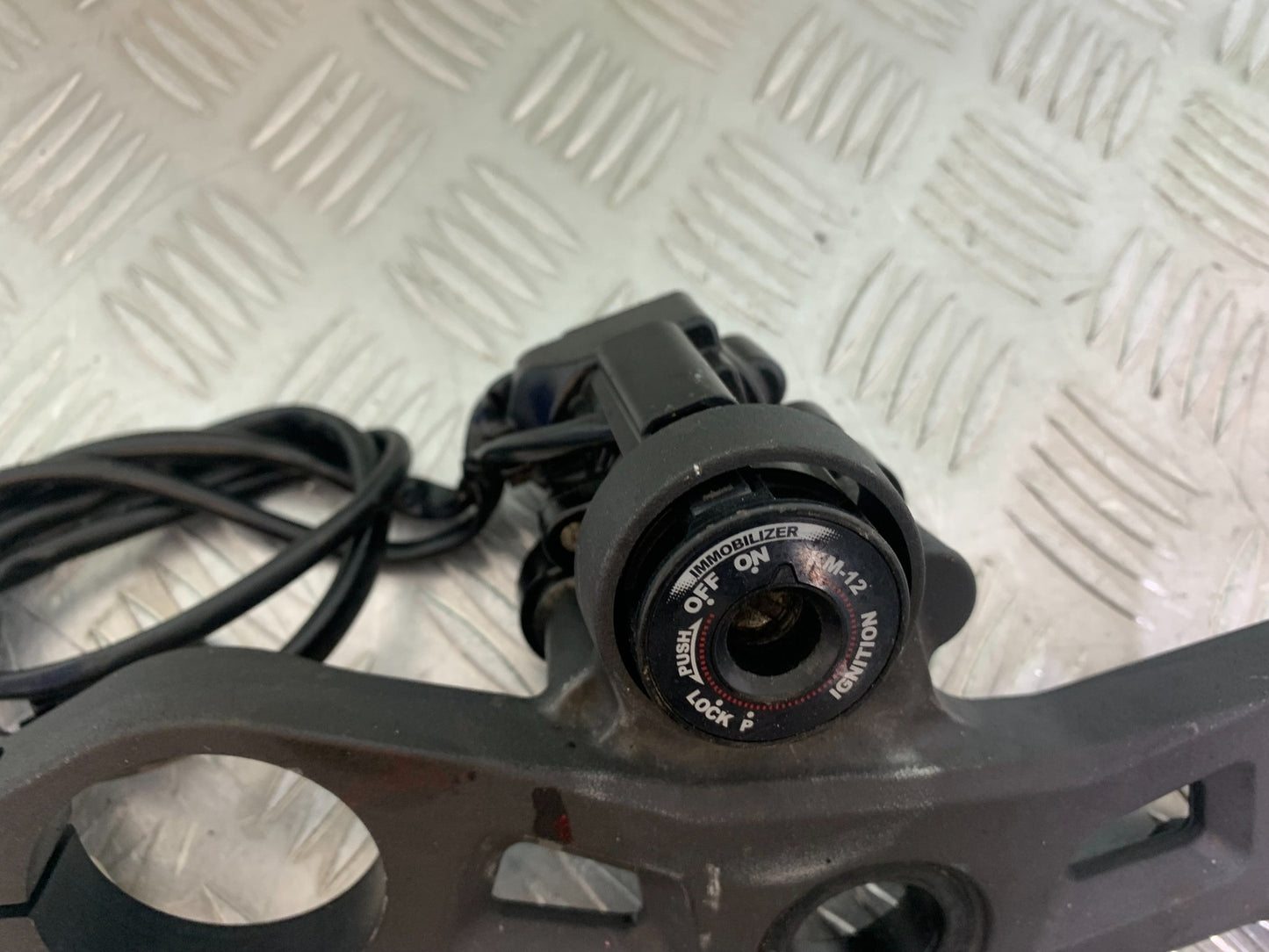 KAWASAKI ZX10R ZX 10R ECU LOCKS KEYS  YEAR 2011-2015 (CMB1154)