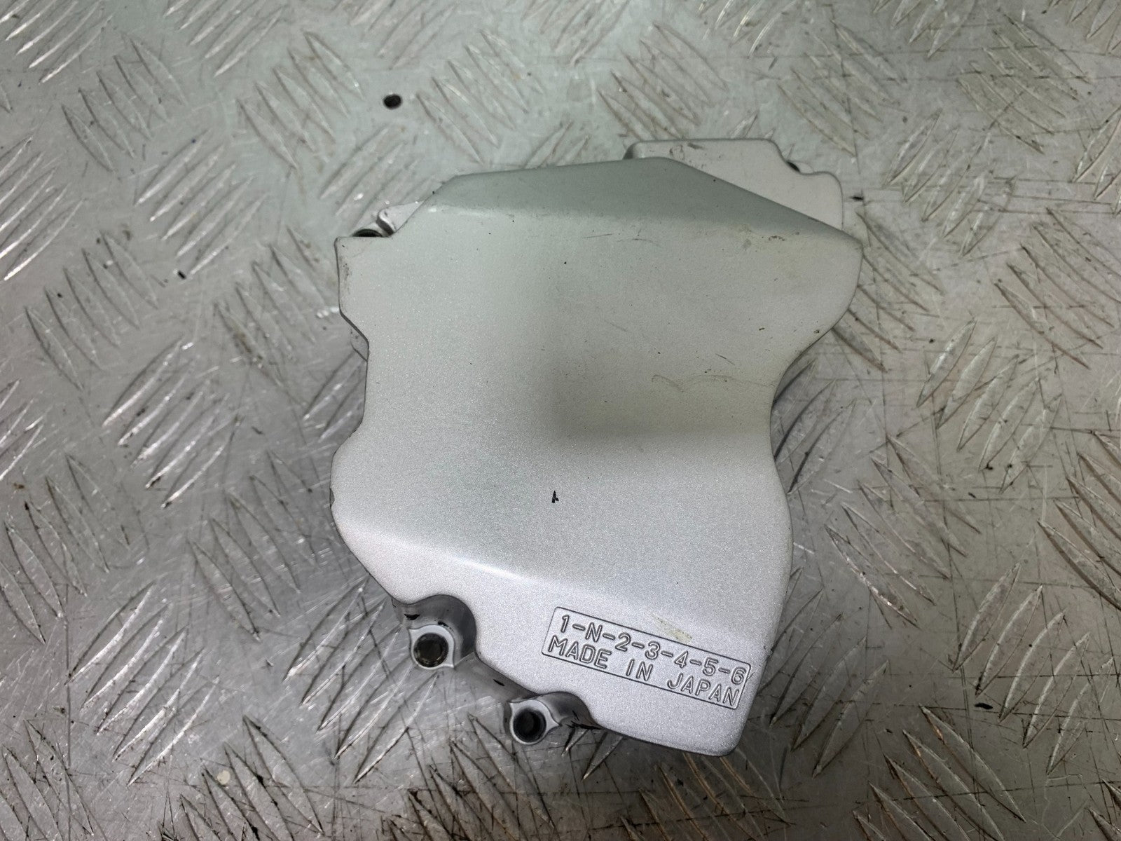 YAMAHA YZF R1 4XV SPROCKET COVER  YEAR 1998-99 (CMB1291)