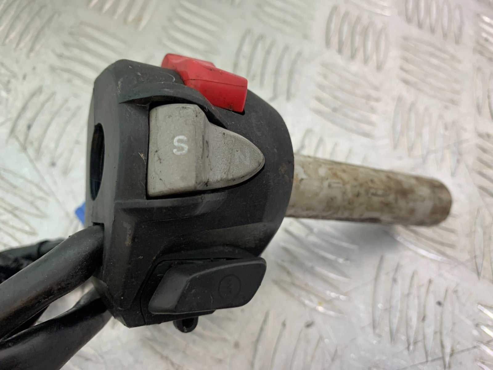 HONDA NC700 X RIGHT SWITCH GEAR  YEAR 2012-2014 (CMB1327)