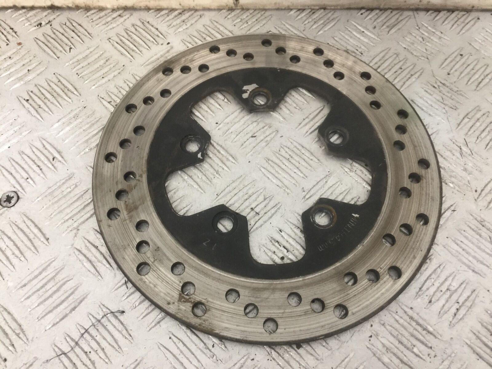 SUZUKI GSF1200 BANDIT MK2 REAR BRAKE DISC YEAR 2001-05 (STOCK 859)