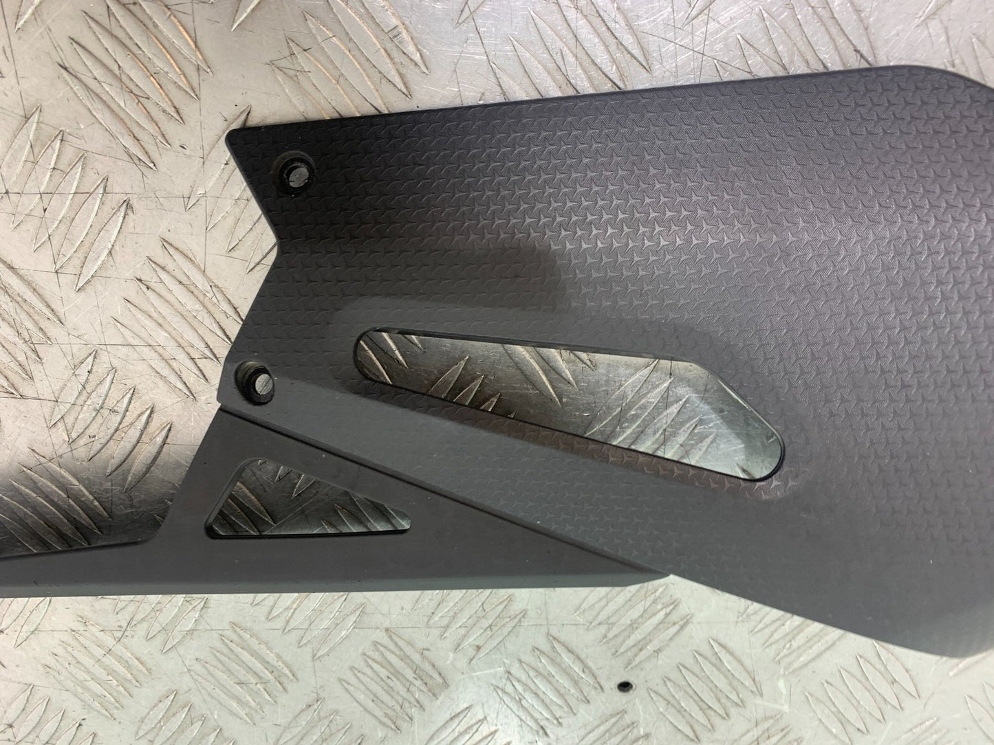 APRILIA RS660 RS 660 CHAIN GUARD  YEAR 2020-2024 (CMB1202)
