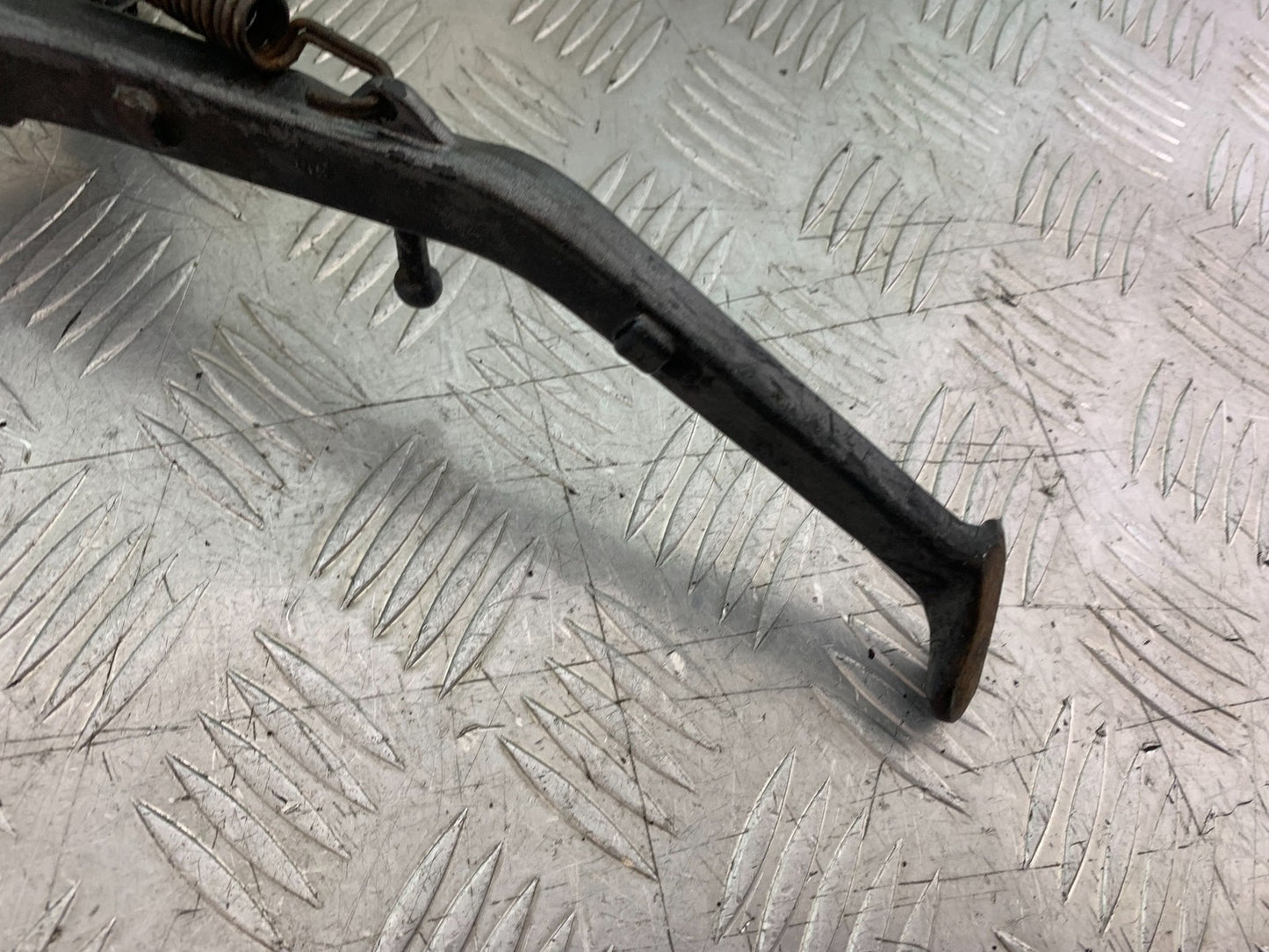 TRIUMPH TROPHY 900 SIDE STAND  YEAR 1991-95 (CMB1251)