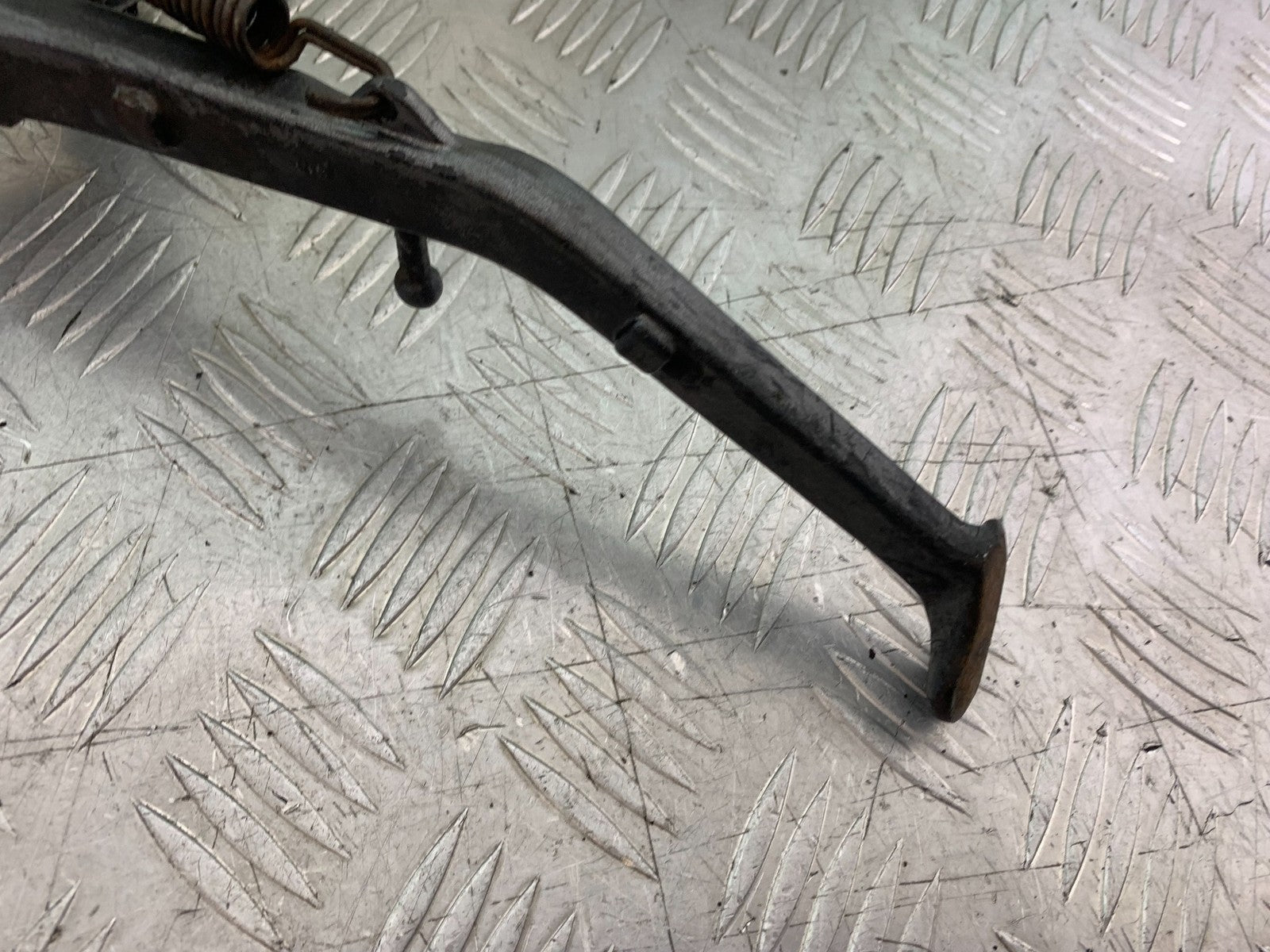 TRIUMPH TROPHY 900 SIDE STAND  YEAR 1991-95 (CMB1251)