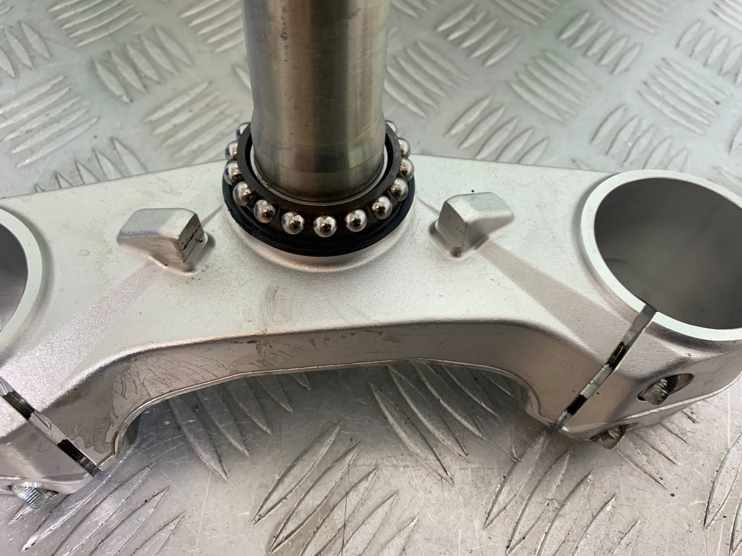 MV AGUSTA 800 F3 BOTTOM YOKE  YEAR 2013-2016 (CMB1152)
