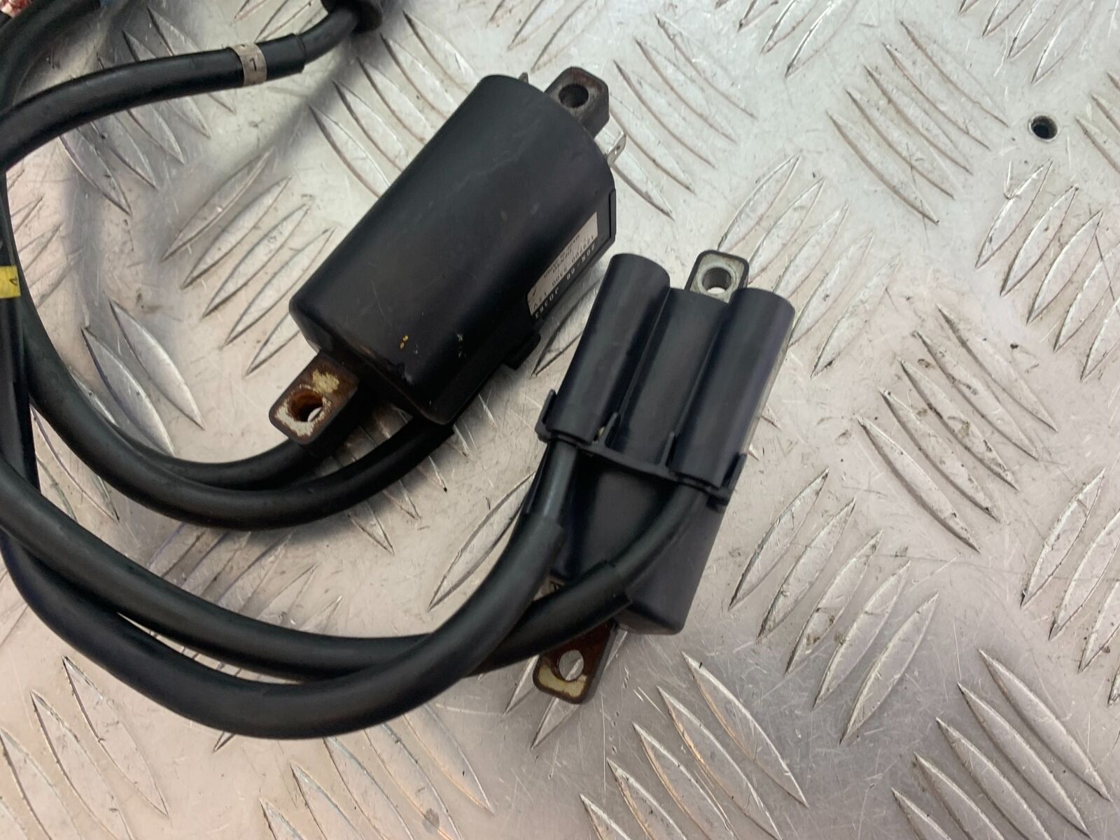 YAMAHA XJ6 XJ6-S COILS AND CAPS YEAR 2009-2015  (CMB1070)