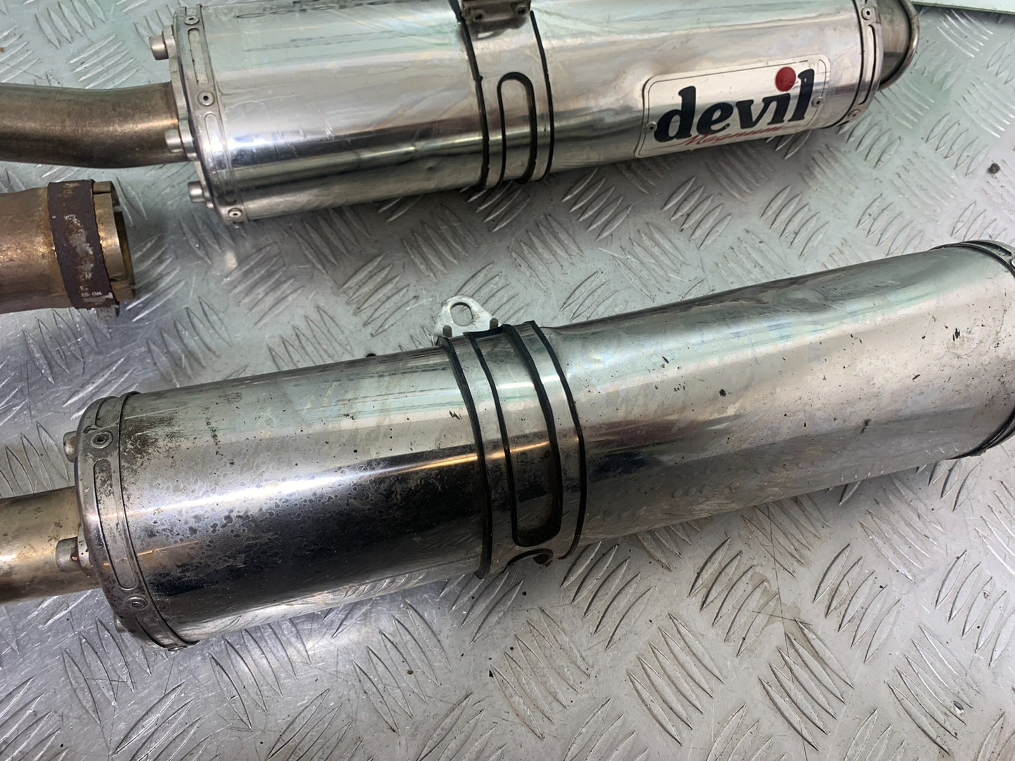 YAMAHA YZF R1 DEVIL SILENCERS AND LINK PIPE  YEAR 2004-2006 (CMB1155)