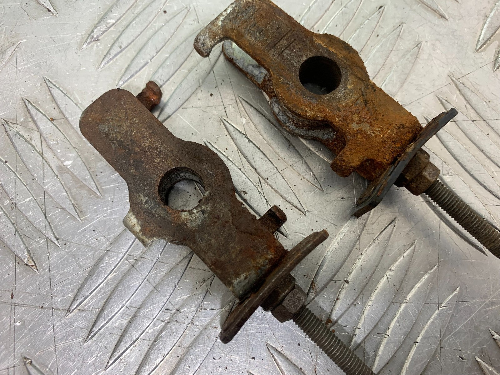 HONDA CBF125 CBF 125 CHAIN ADJUSTERS   YEAR 2009-14 (CMB1182)