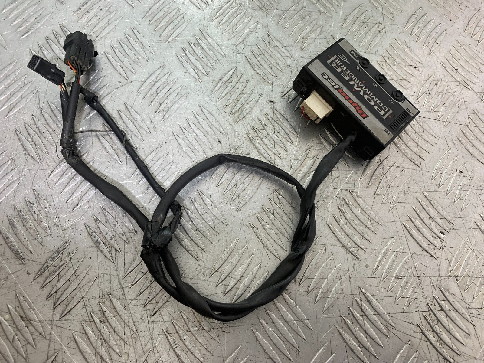 SUZUKI SV1000 SV 1000 S POWER COMMANDER  YEAR 2003-2007 (CMB1293)