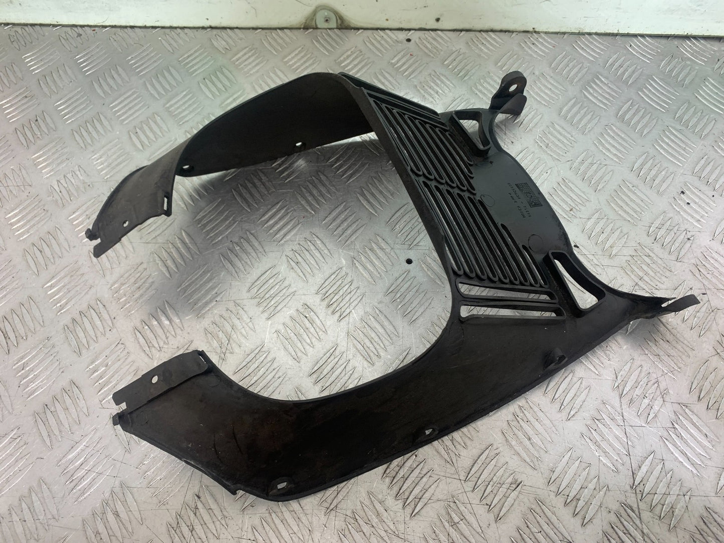 HONDA XL125 VARADERO RADIATOR GRILL  YEAR 2001-2006  (CMB1210)