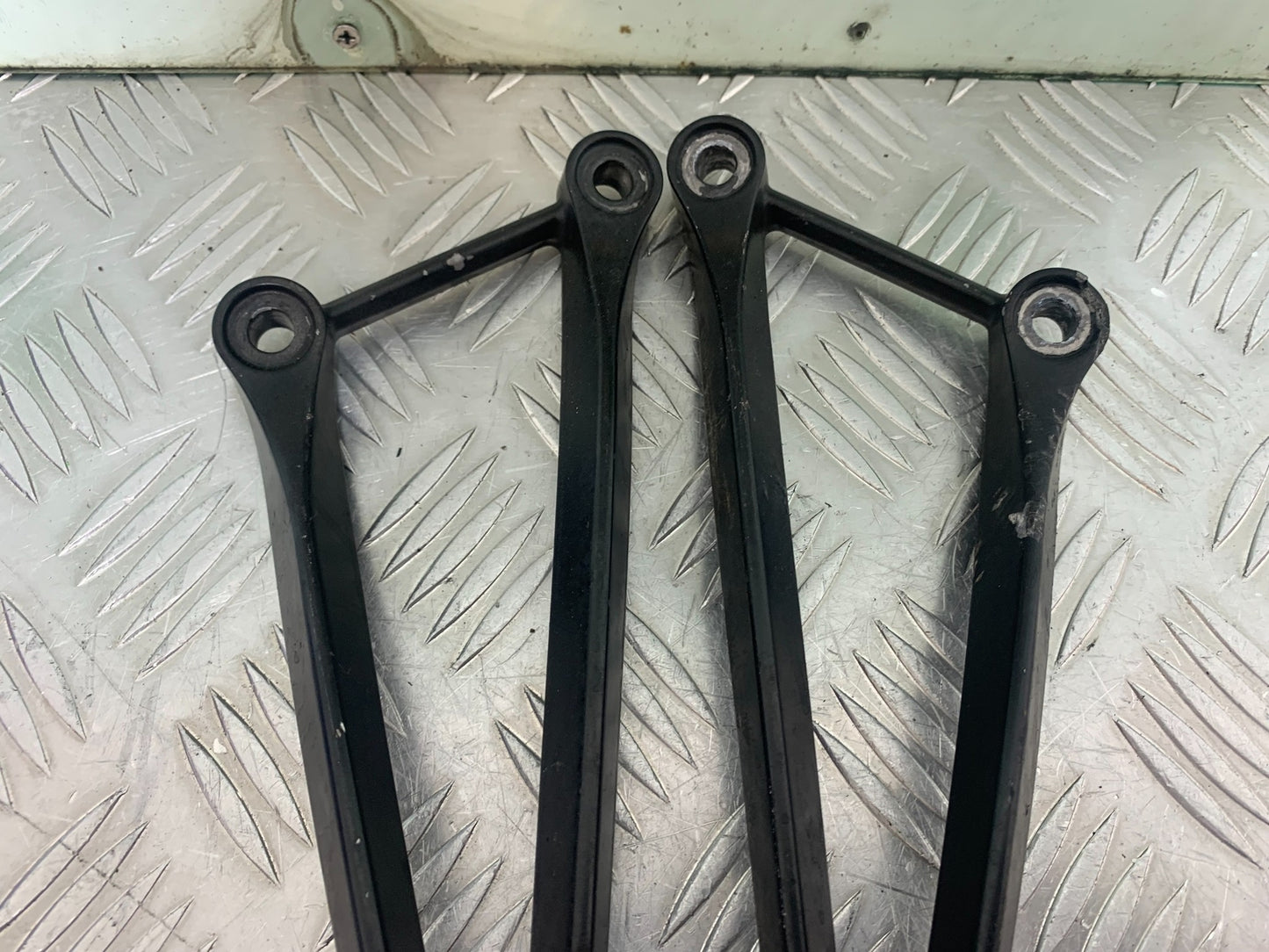 KAWASAKI ZX6R REAR HANGERS AND PEGS  YEAR 2009-2012 (CMB1136)