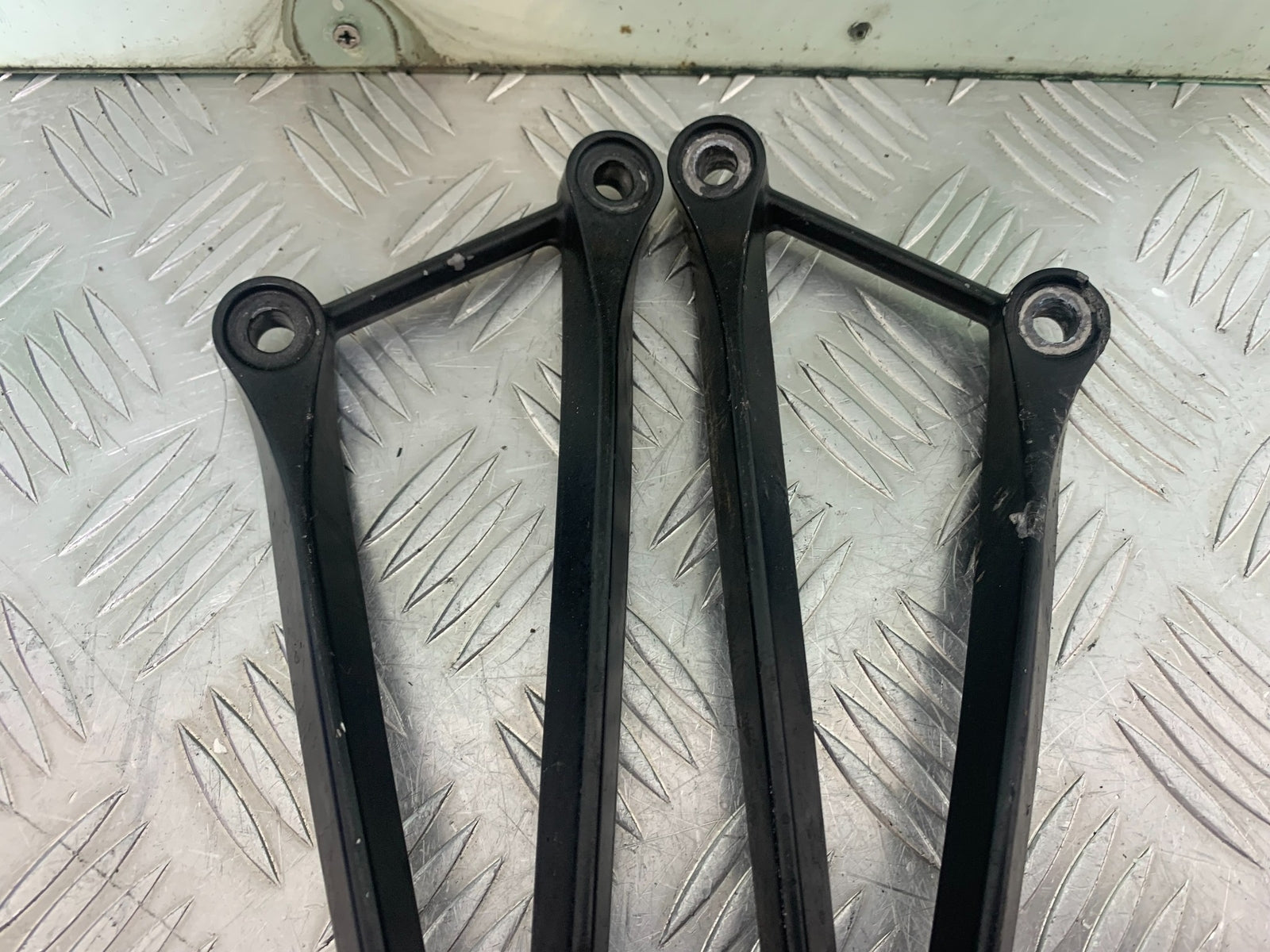 KAWASAKI ZX6R REAR HANGERS AND PEGS  YEAR 2009-2012 (CMB1136)