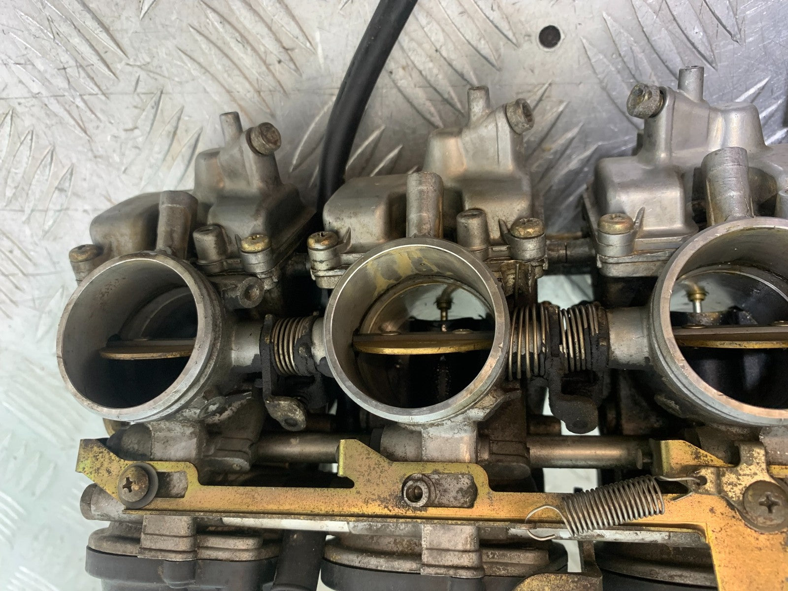 YAMAHA YZF R1 4XV CARBS   YEAR 1998-99 (CMB1291)