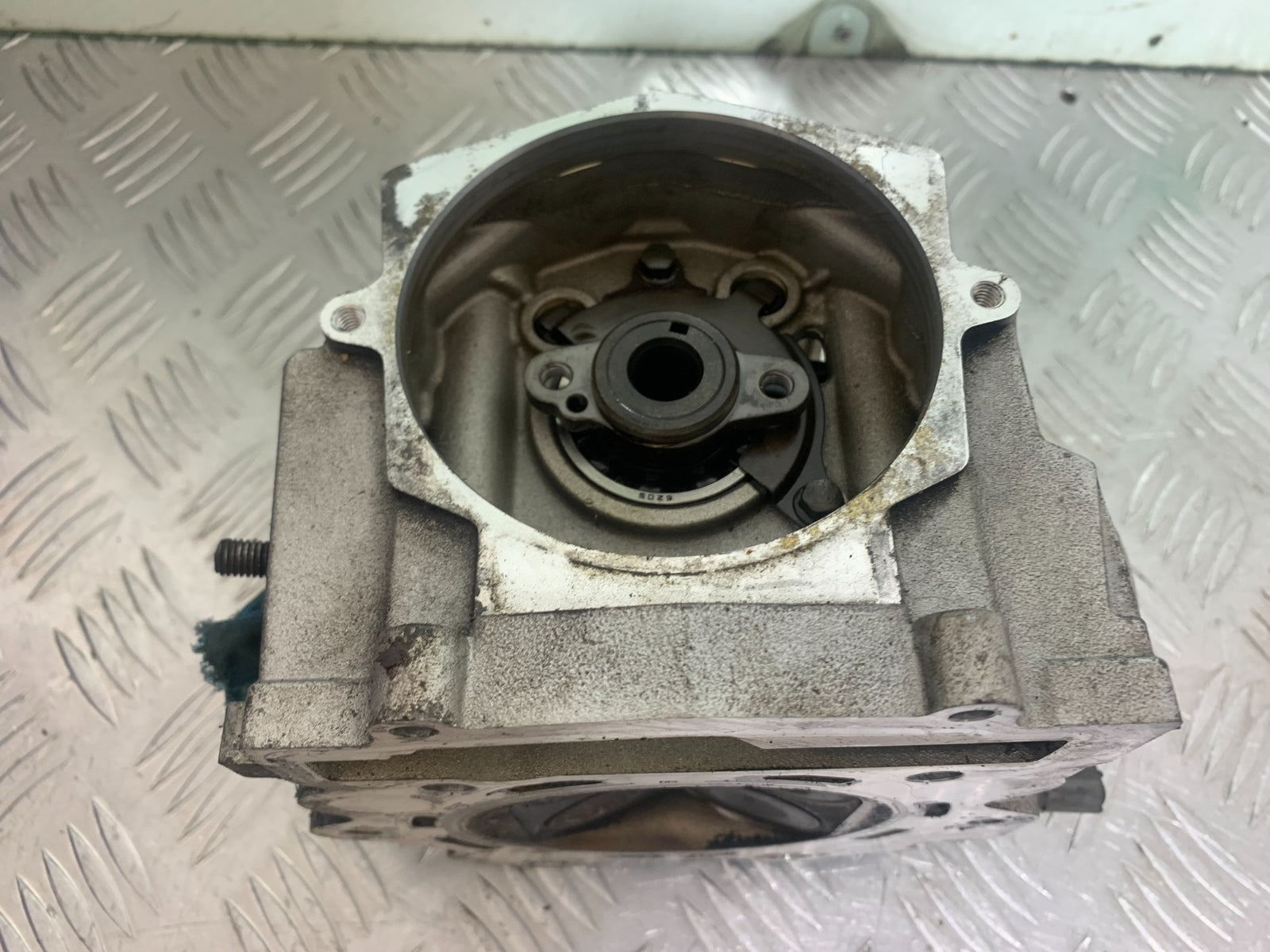 APRILIA 650 PAGASO STRADA CYLINDER HEAD AND CAMSHAFT   YEAR 2005-2010 (CMB1057)